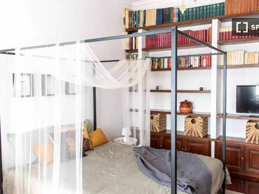 Immagine 2 di Camera condivisa in affitto  in Via Mario Musco a Roma