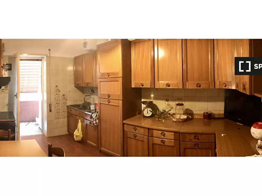 Immagine 7 di Camera condivisa in affitto  in Via Renato Simoni a Roma