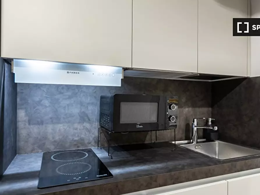 Immagine 19 di Appartamento in affitto  in Via dell'Arco della Ciambella a Roma