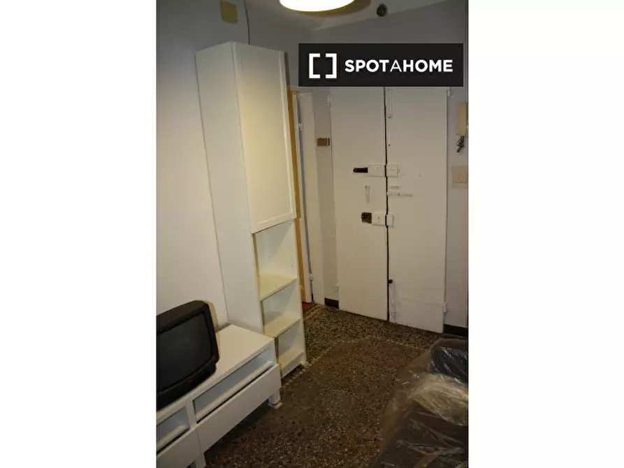 Immagine 10 di Camera condivisa in affitto  in Via di Prè a Genova