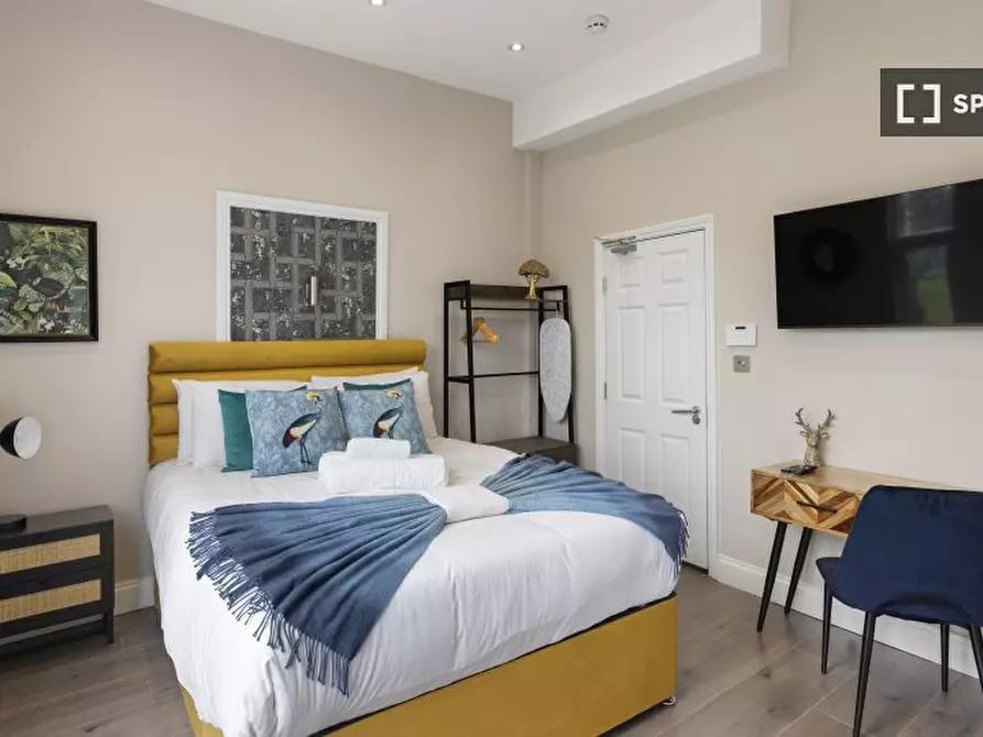 Immagine 3 di Ufficio in affitto  in flat a Tottenham