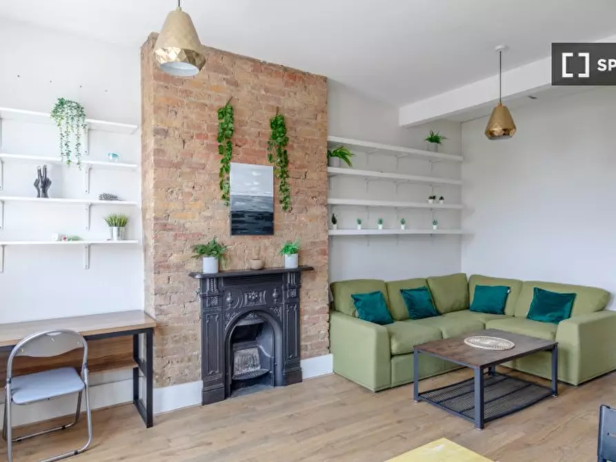 Immagine 14 di Appartamento in affitto  in Willesden Ln a Camden Town