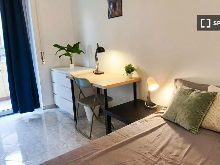 Immagine 4 di Camera condivisa in affitto  in Via Giulio Aristide Sartorio, 00147 Roma RM, Italy a Roma