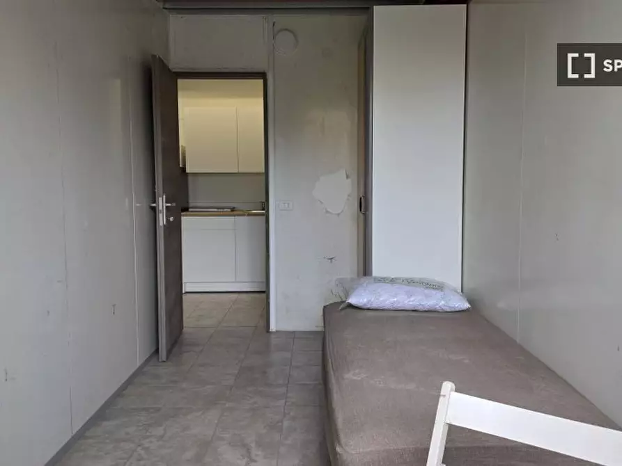 Immagine 17 di Camera condivisa in affitto  in Via Francesco de Sanctis a Milano