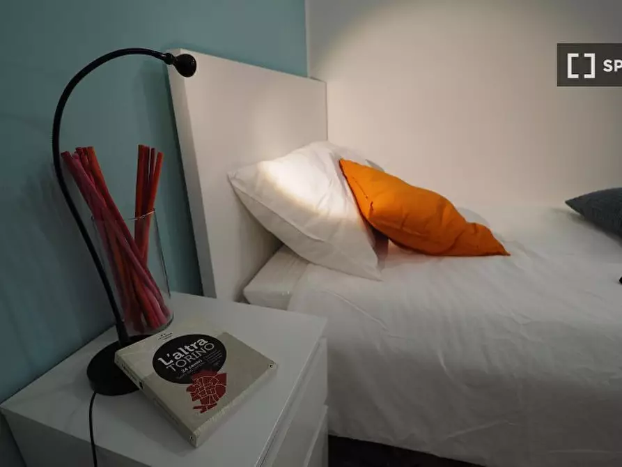 Immagine 2 di Camera condivisa in affitto  in Via Alberto Nota a Torino