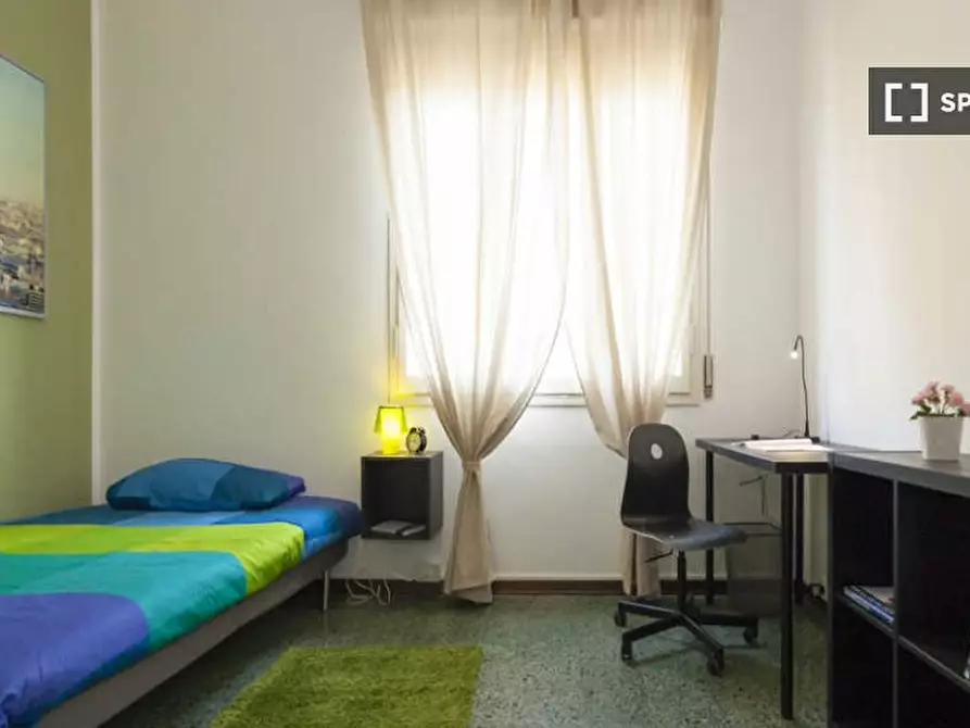 Immagine 1 di Camera condivisa in affitto  in Via della Salute a Bologna