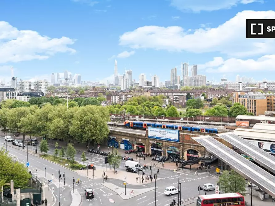 Immagine 12 di Appartamento in affitto  in St George Wharf a Lambeth