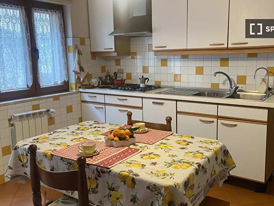 Immagine 7 di Camera condivisa in affitto  in Via Leonardo Fibonacci a Roma