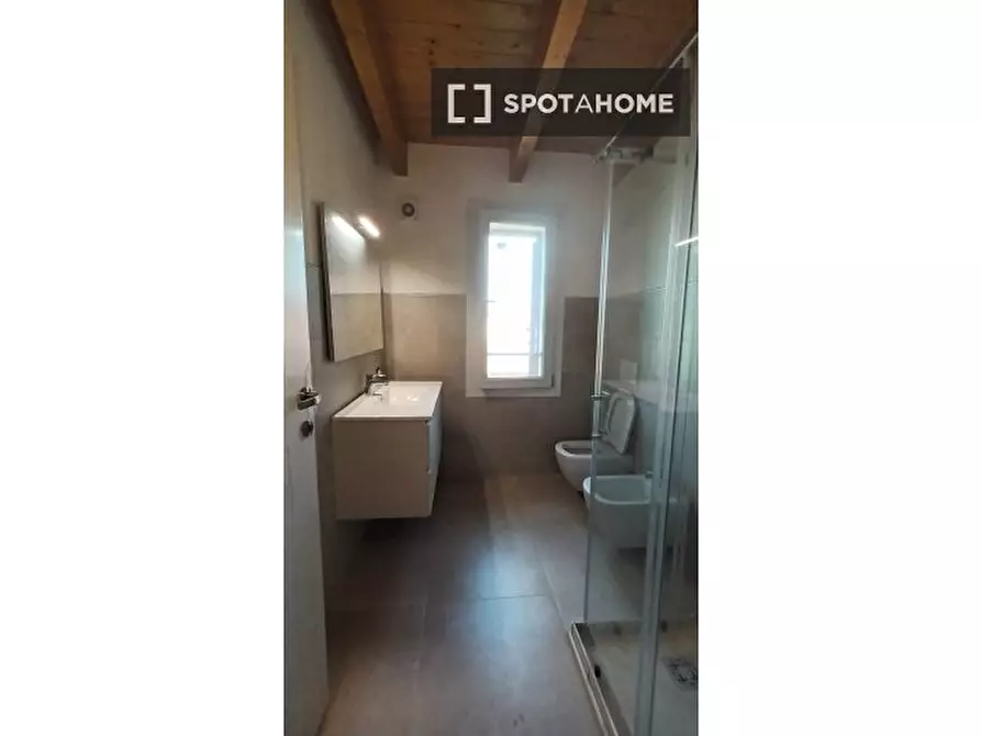 Immagine 17 di Camera condivisa in affitto  in Via Filippo Meda a Paderno Dugnano