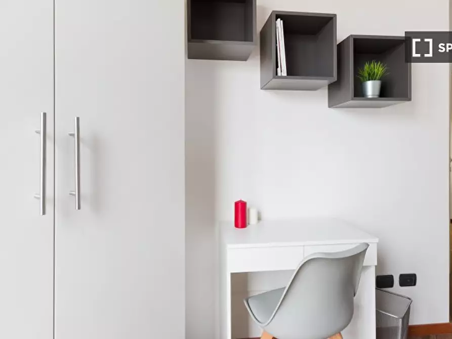 Immagine 17 di Camera condivisa in affitto  in Via Dei Gracchi a Milano