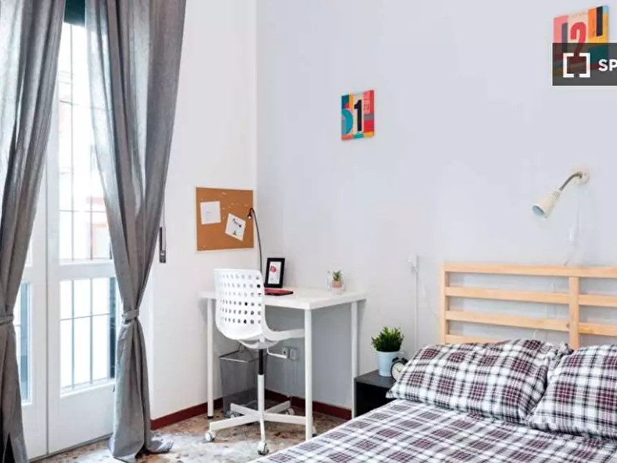 Immagine 3 di Camera condivisa in affitto  in Via Ferrante Aporti a Milano