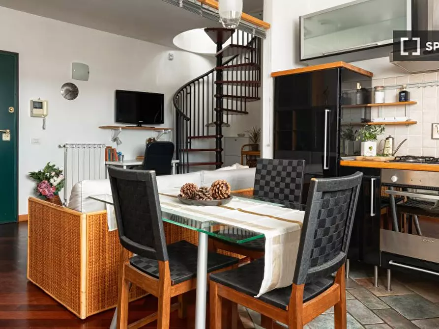 Immagine 11 di Appartamento in affitto  in Via Ippolito Rosellini a Firenze