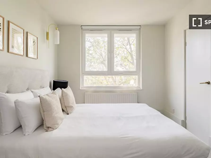 Immagine 12 di Appartamento in affitto  in Hathersage Court a Islington