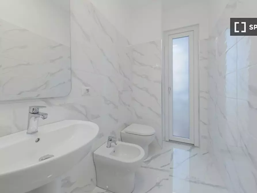 Immagine 15 di Camera condivisa in affitto  in Famagosta a Milano