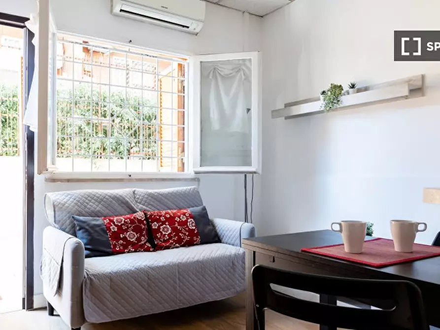 Immagine 1 di Ufficio in affitto  in Via Altacomba a Roma