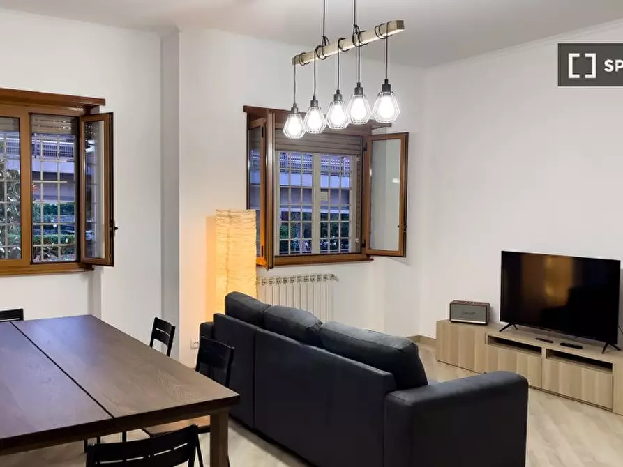 Immagine 9 di Camera condivisa in affitto  in Via Casilina a Roma