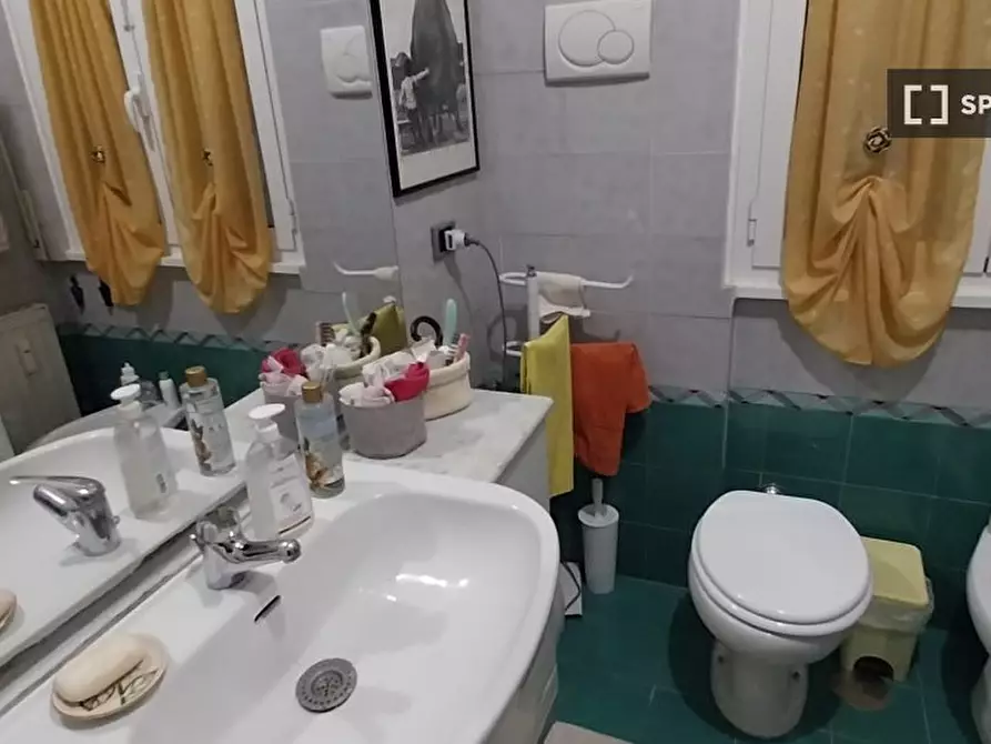 Immagine 5 di Camera condivisa in affitto  in Via Antonino Pio a Roma