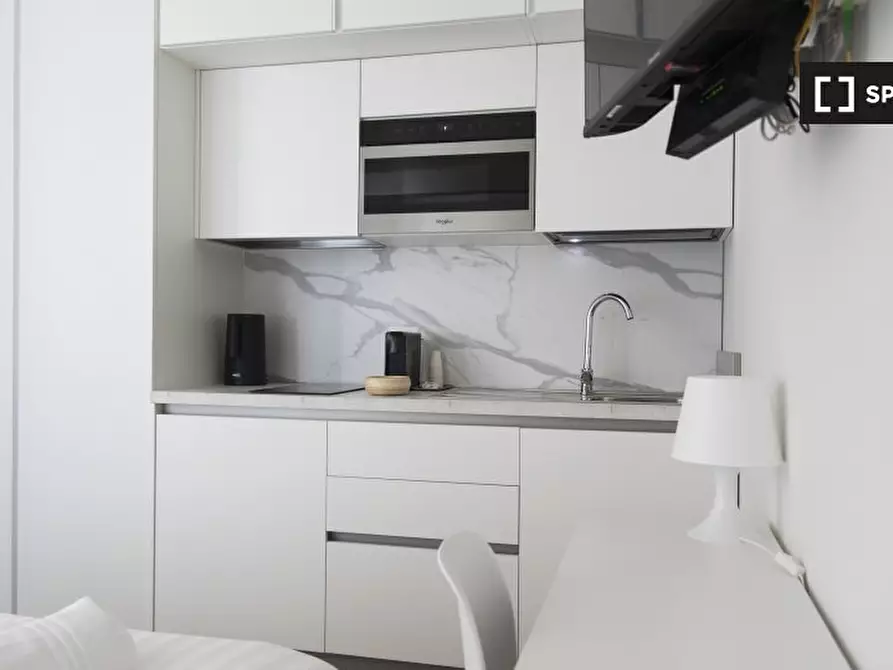 Immagine 10 di Ufficio in affitto  in Via Amatore Sciesa a Milano