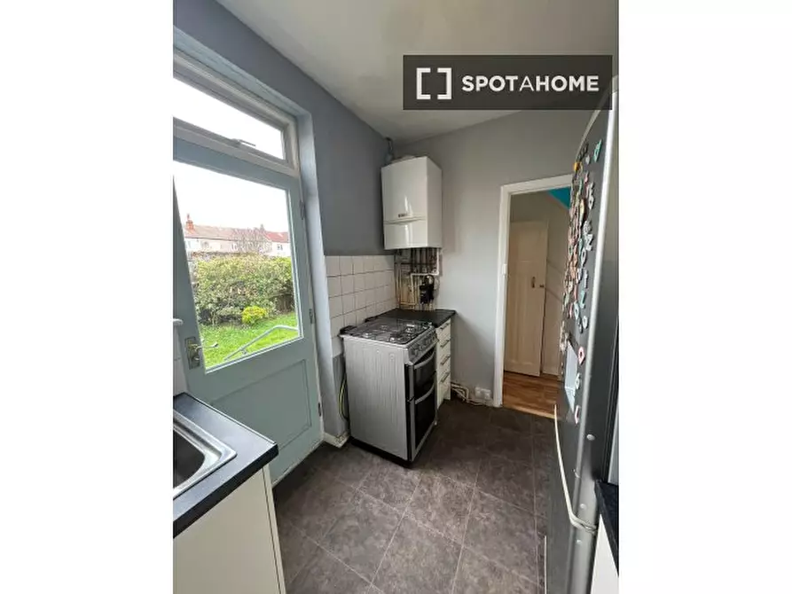 Immagine 12 di Camera condivisa in affitto  in Woodmansterne Rd a Lambeth
