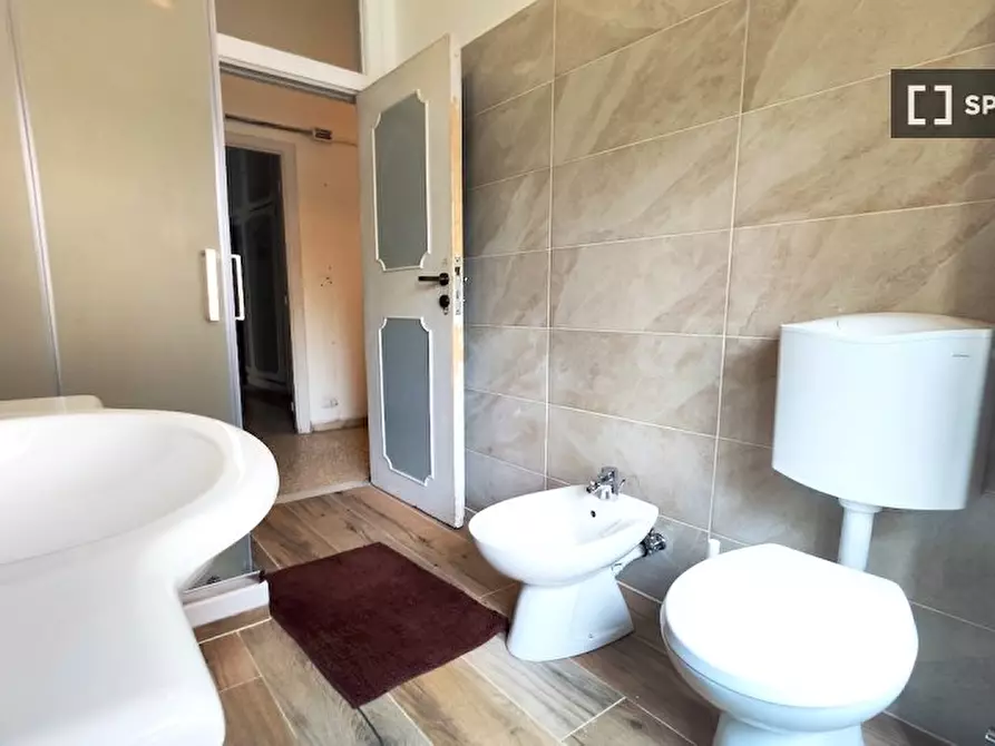 Immagine 13 di Camera condivisa in affitto  in Viale Tirreno, 00141 Roma RM, Italy a Roma