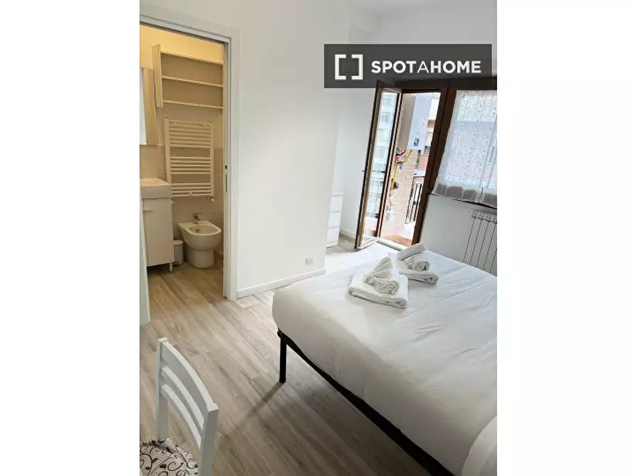 Immagine 6 di Camera condivisa in affitto  in Via Cerreto di Spoleto a Roma