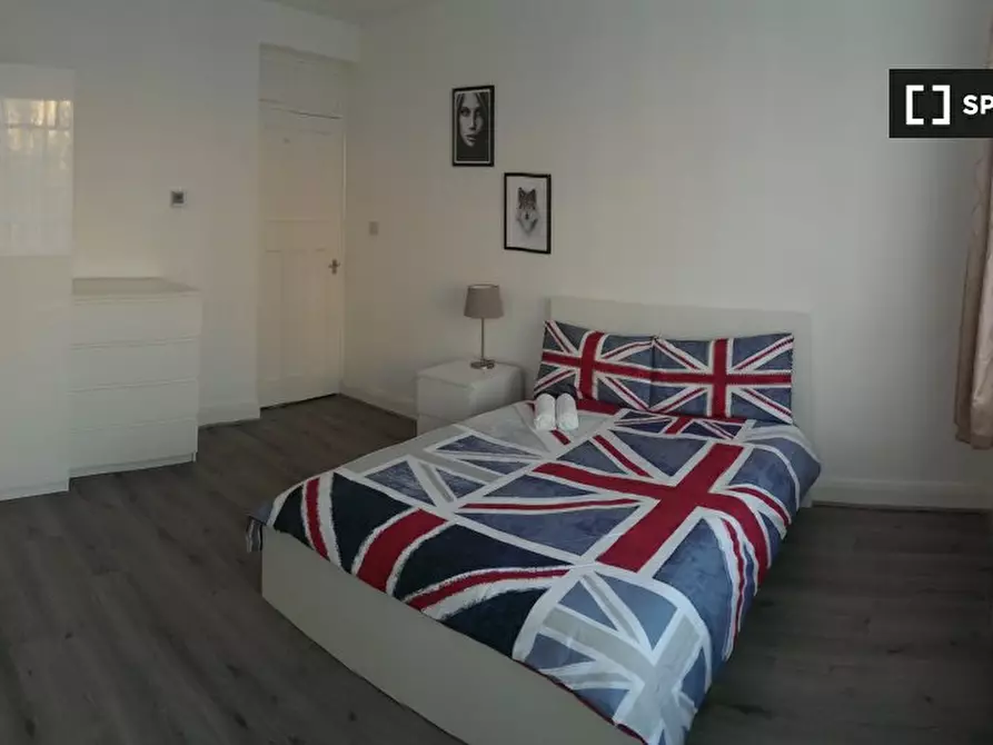 Immagine 10 di Camera condivisa in affitto  in Myrdle St a Poplar