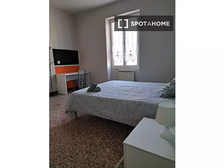 Immagine 12 di Camera condivisa in affitto  in SALITA PIANO DI ROCCA/9 a Genova