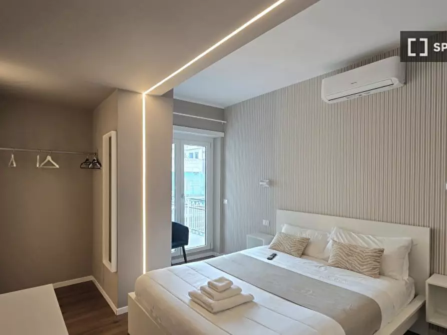 Immagine 1 di Camera condivisa in affitto  in Via Nicolò da Pistoia a Roma