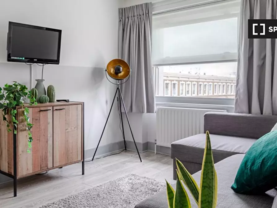 Immagine 1 di Appartamento in affitto  in Nevern Rd a Kensington