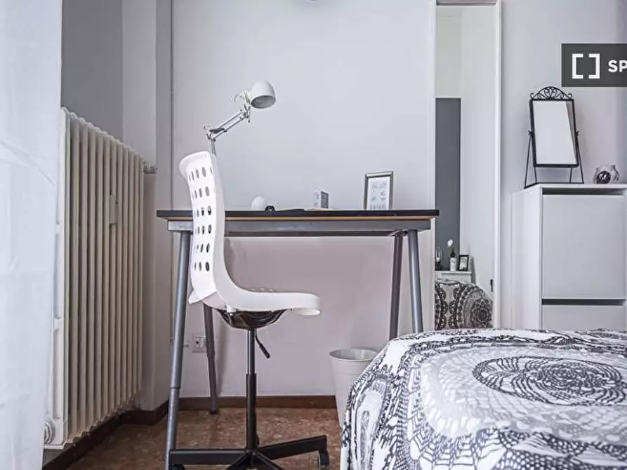 Immagine 12 di Camera condivisa in affitto  in Viale Emilio Caldara a Milano