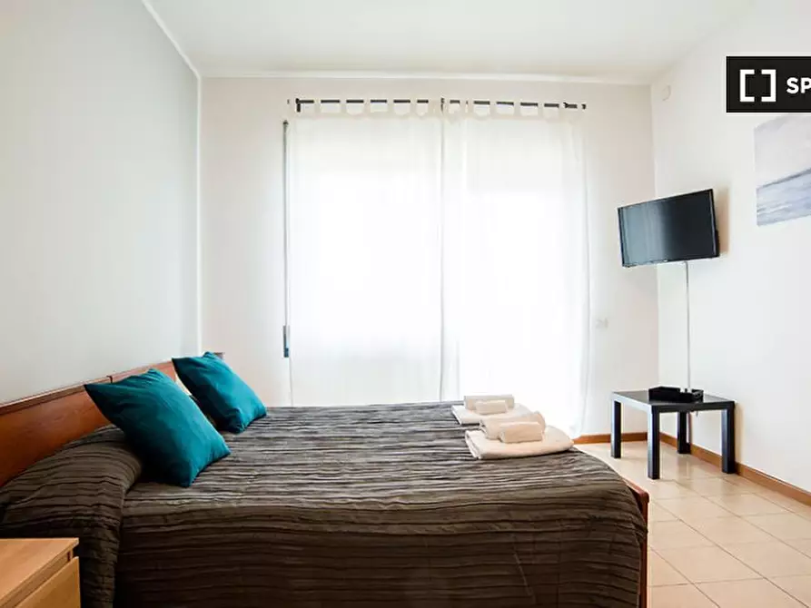 Immagine 2 di Ufficio in affitto  in Viale della Venezia Giulia a Roma