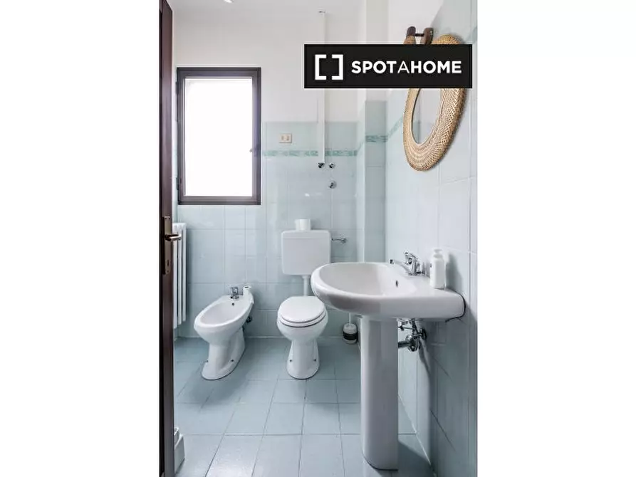 Immagine 8 di Camera condivisa in affitto  in Via della Villa a Bologna