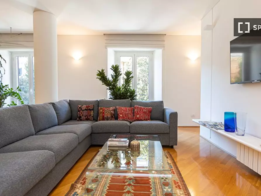 Immagine 8 di Appartamento in affitto  in Viale Giulio Cesare a Roma