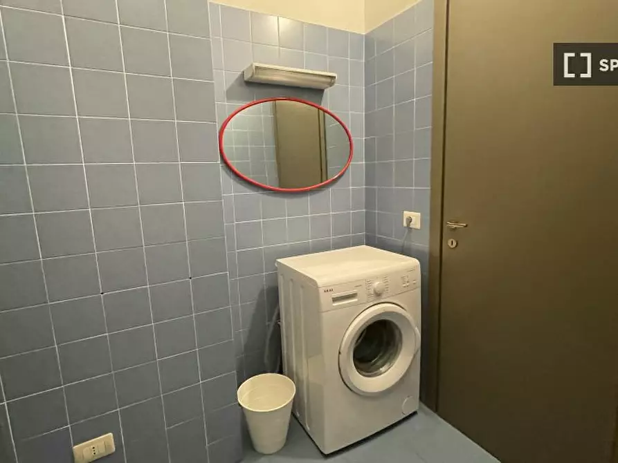 Immagine 12 di Camera condivisa in affitto  in Via Garegnano a Milano