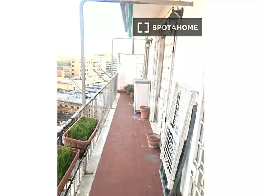 Immagine 12 di Camera condivisa in affitto  in Via Prenestina a Roma