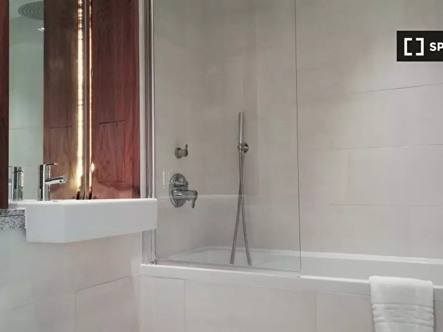 Immagine 7 di Appartamento in affitto  in Pepys St a 