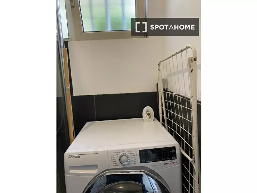 Immagine 9 di Appartamento in affitto  in Via Apuania a Roma
