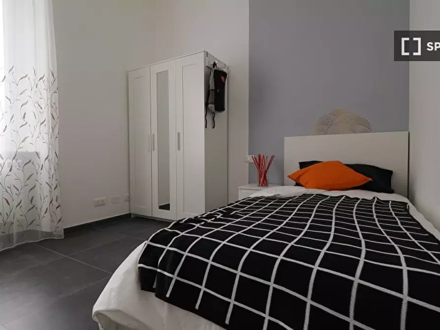 Immagine 2 di Camera condivisa in affitto  in Corso Peschiera a Torino