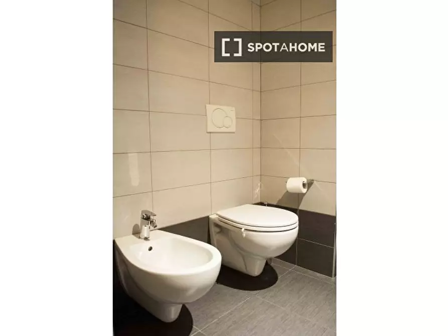 Immagine 8 di Appartamento in affitto  in Via de' Falegnami a Bologna