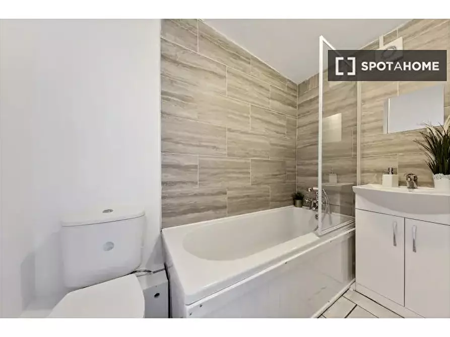 Immagine 6 di Appartamento in affitto  in Ranelagh Rd a Stratford