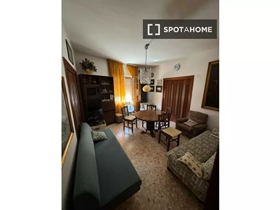 Immagine 3 di Camera condivisa in affitto  in Via Sigmund Freud a Napoli