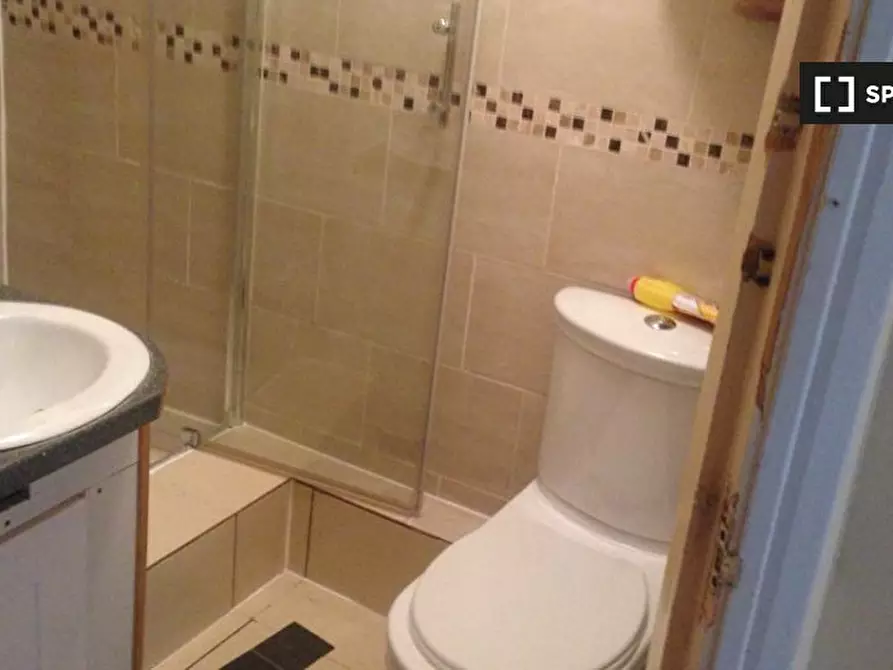 Immagine 12 di Camera condivisa in affitto  in Stanhope Heath a 