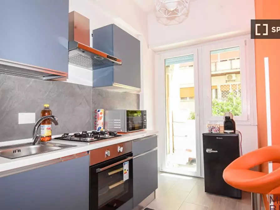 Immagine 12 di Appartamento in affitto  in Via Salvatore Pincherle a Roma