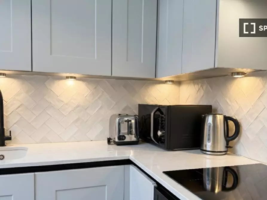 Immagine 4 di Appartamento in affitto  in Holland Park Ave a Kensington