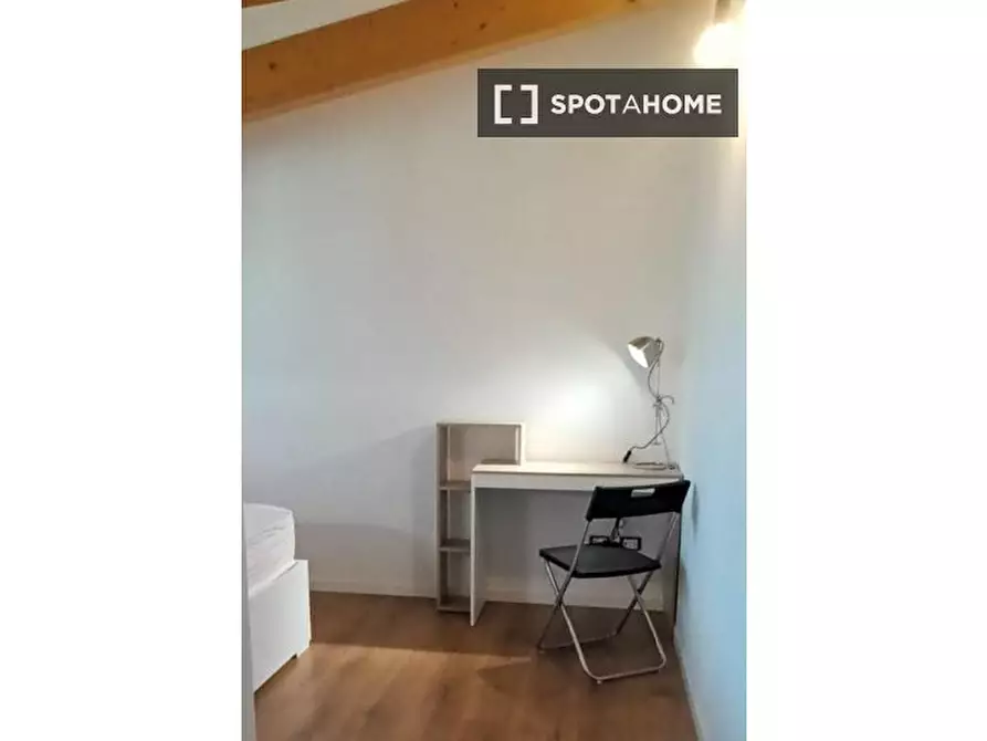 Immagine 3 di Camera condivisa in affitto  in Via Filippo Meda a Paderno Dugnano
