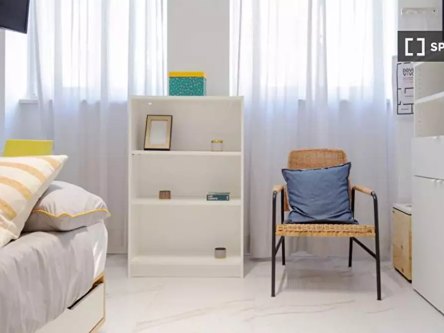 Immagine 3 di Camera condivisa in affitto  in Viale Bligny a Milano