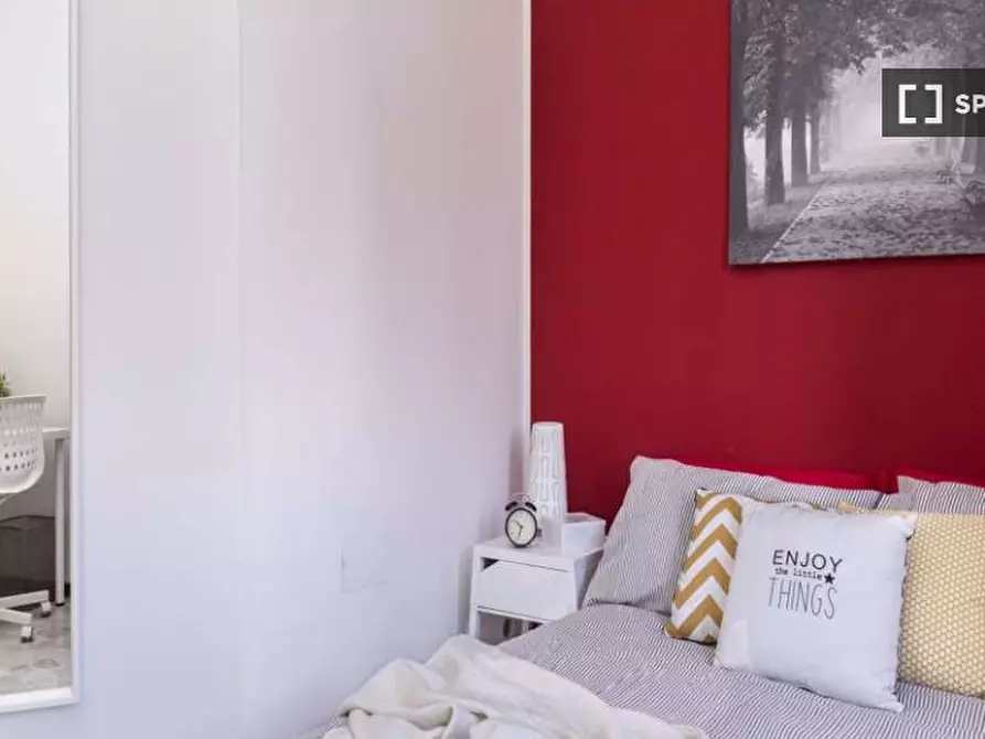 Immagine 3 di Camera condivisa in affitto  in Via Salvatore Barzilai a Milano