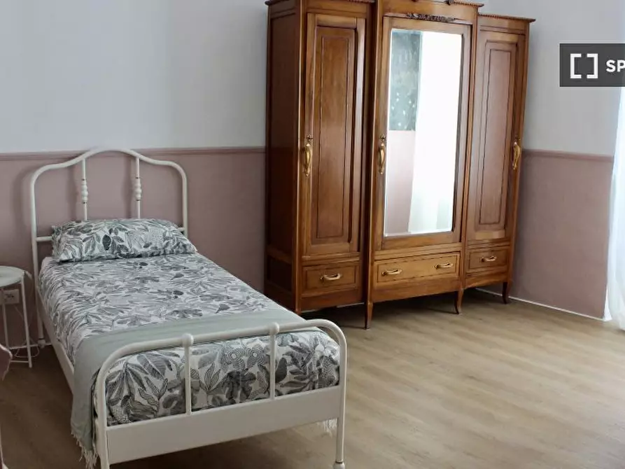 Immagine 2 di Camera condivisa in affitto  in Via Monte Rosa a Torino