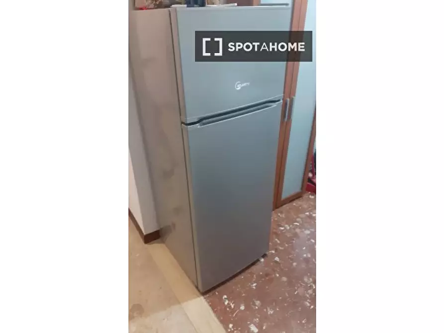 Immagine 7 di Camera condivisa in affitto  in Via Cornelio Magni a Roma