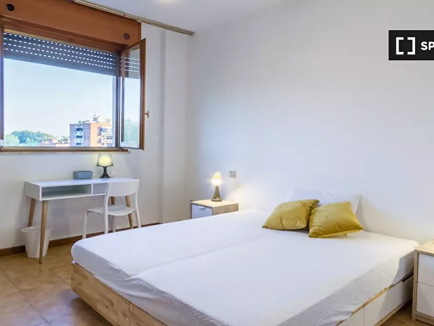 Immagine 2 di Camera condivisa in affitto  in Via dei Missaglia a Milano